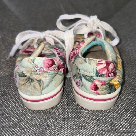 Lil Hazel’s flowered shoes toddler size 6 - Picture 2 of 4